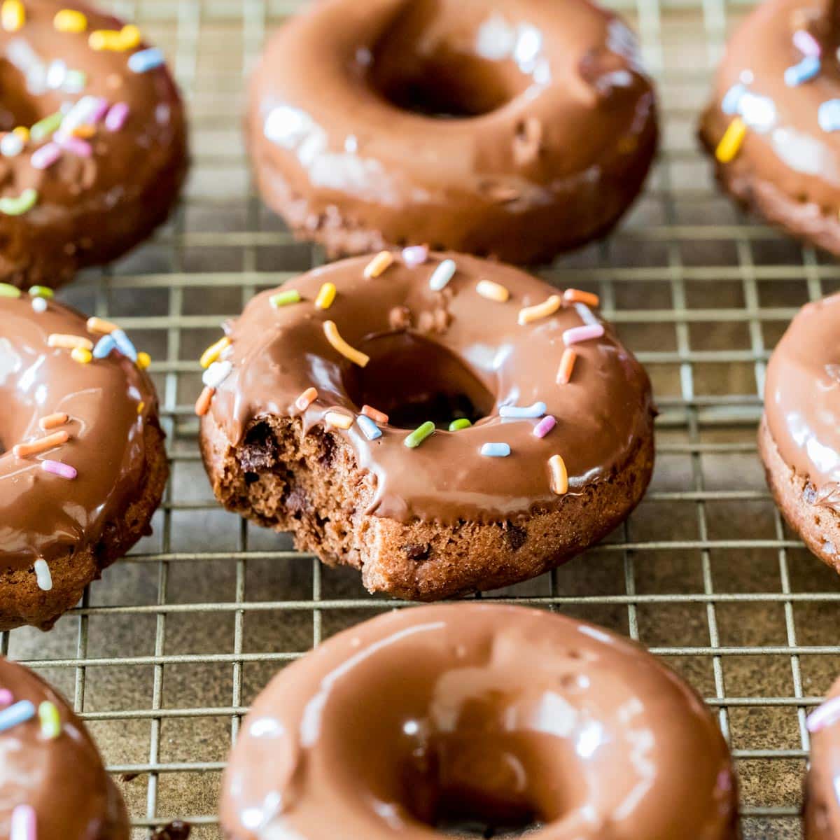 baked chocolate donuts - Article 1